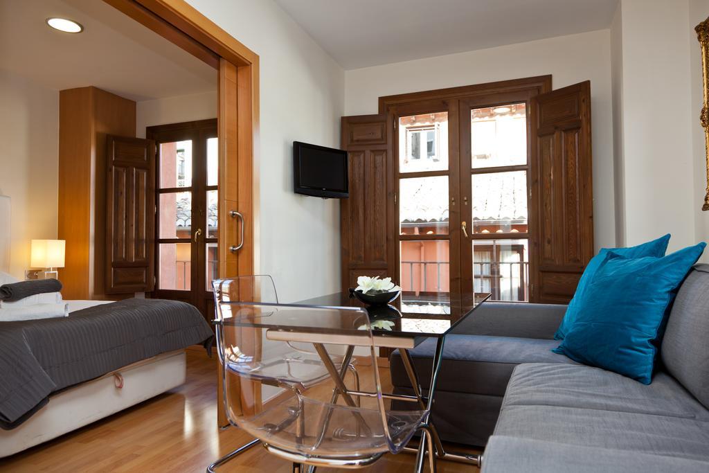 Apartamentos Elvira 21 Granada Værelse billede